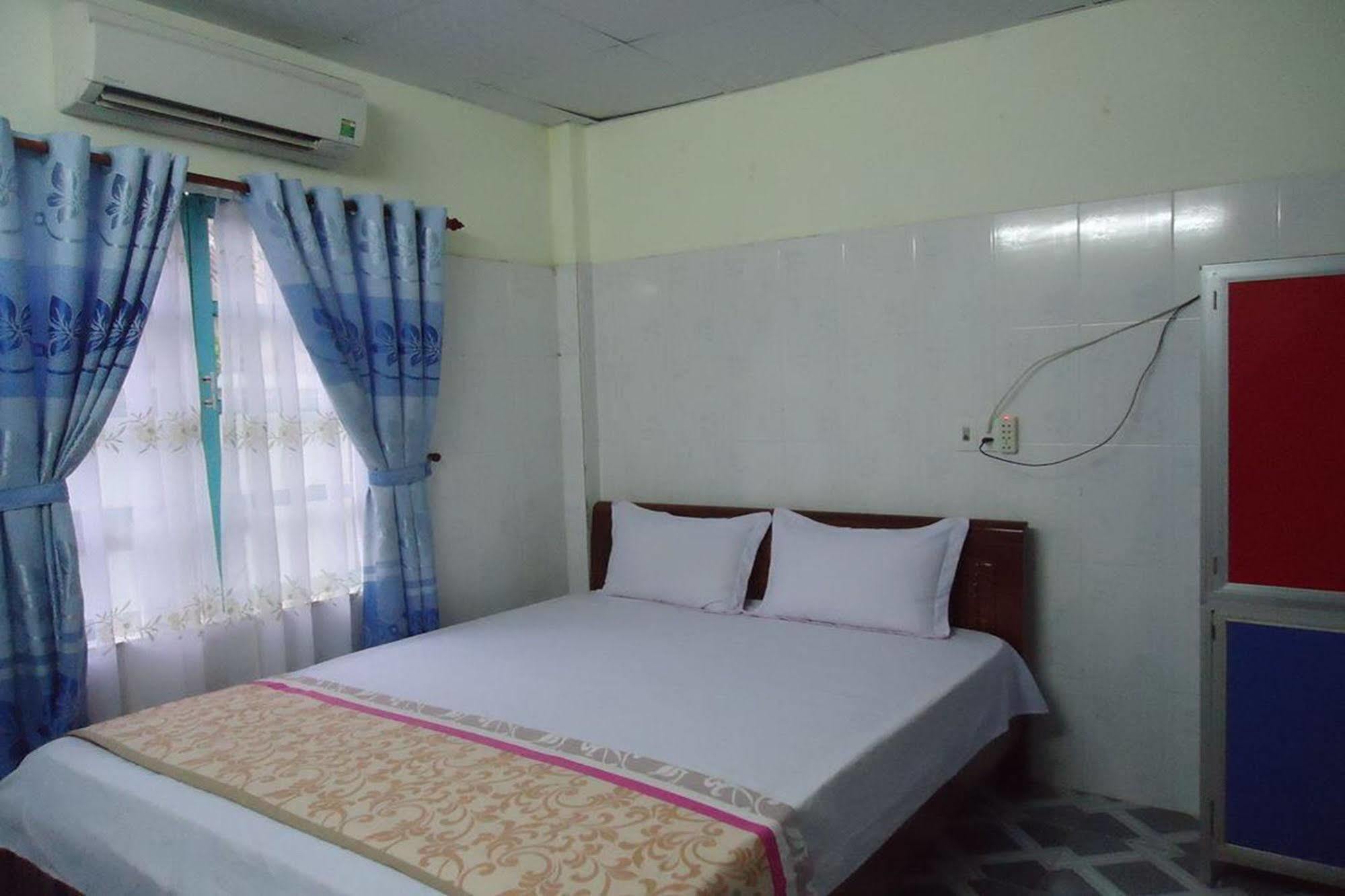 Anh Linh 1 Hotel Dong Hoi Exterior photo